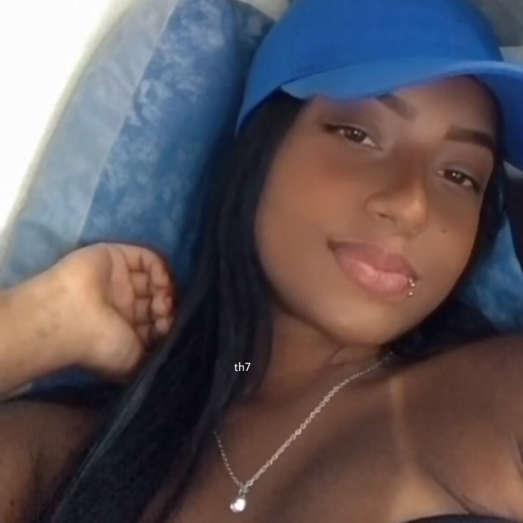 pcth7__'s tweet photo. moreninha linda https://t.co/kpUMjxlUls