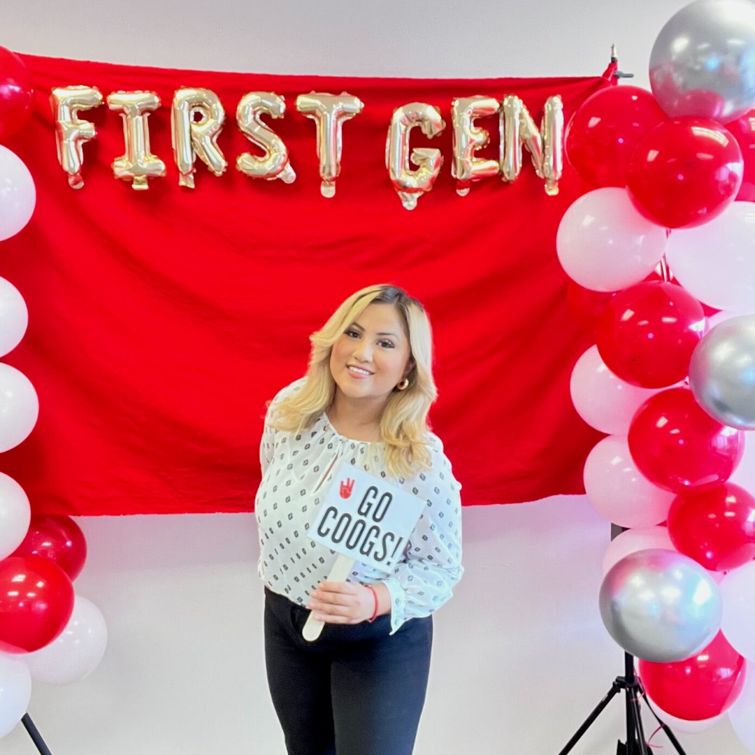 CoogCareers's tweet image. Thank you to those who joined us for our First Generation College Student Celebration Headshot Event! We love this photo booth picture! 

#IAmFirstGen #UCS #UH #GoCoogs