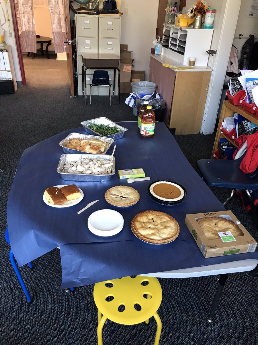 principal_aps's tweet photo. Great medieval lesson @Ms_Elcan Loved the integration of the CKLA lessons with today’s traditions. @randolph_reads https://t.co/x4PmSJOIsi