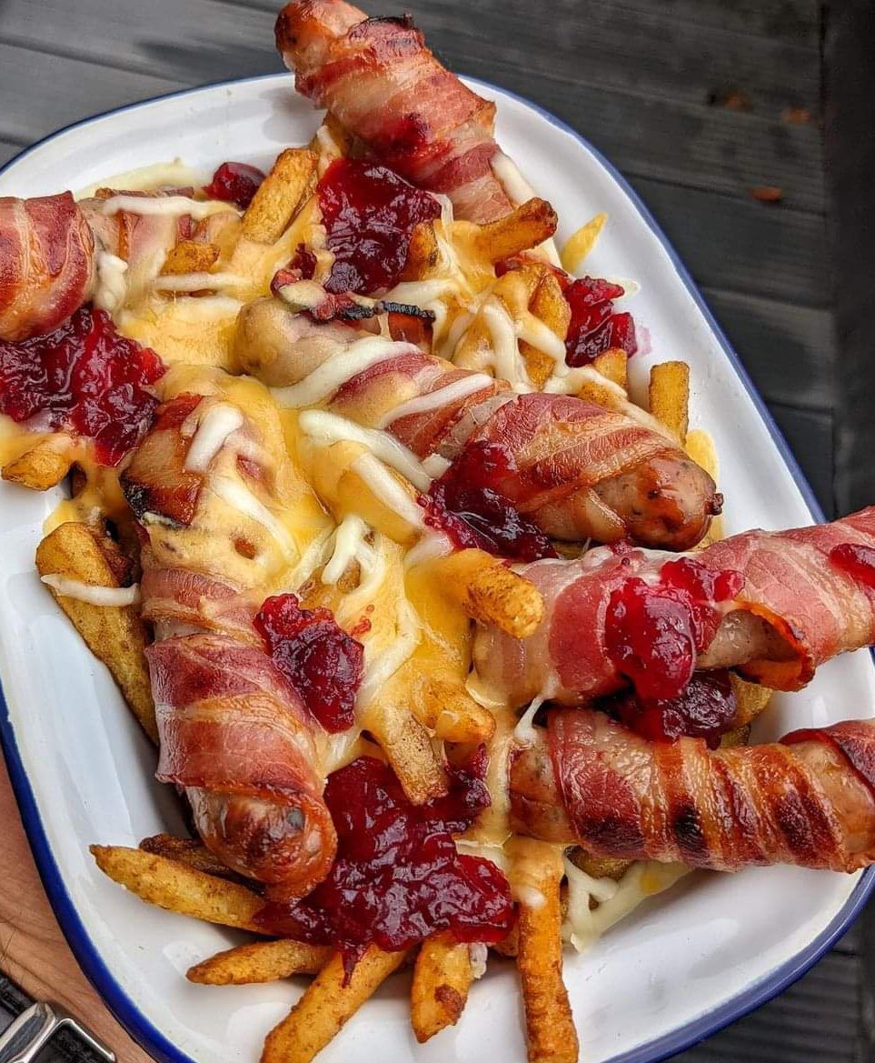 Pigs in Blankets with Cheesy Chips
