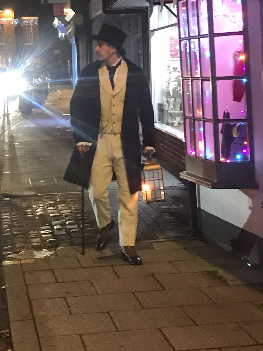 DepConUK's tweet image. Multiple sightings of this man currently being reported on the streets of Farnham, especially Downing Street and Cowley Court