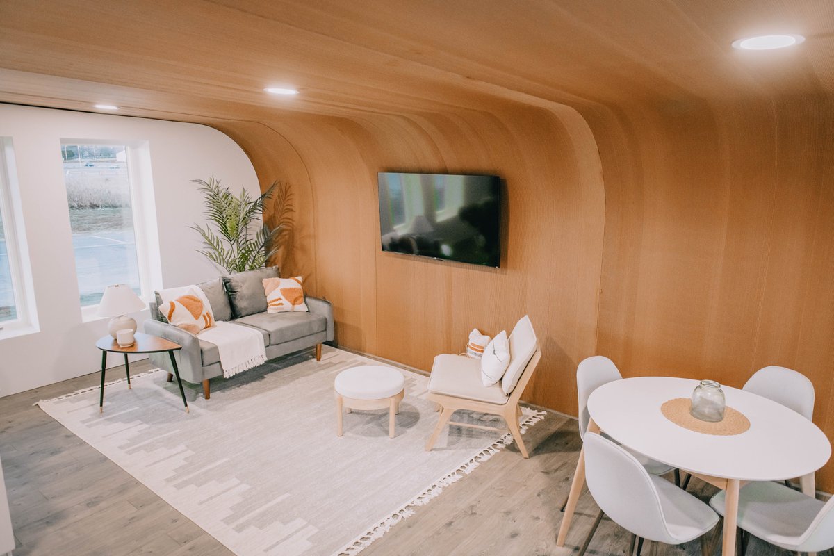 ToeThePartyLine's tweet photo. Congratulations to UMaine on constructing the world’s first 3D-printed house using entirely bio-based materials! This prototype could help alleviate the shortage of affordable housing and provide a boost for our forest products industry. https://t.co/ozLdxnDttc