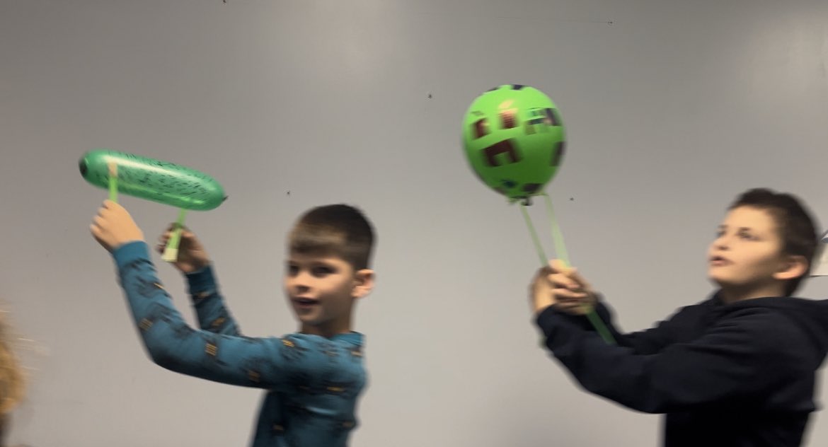 The 4th grade held the first “Eddy Thanksgiving Parade” and students built their own balloon after reading “Balloons Over Broadway,” inspired by <a href="/NewPedagogies/">NPDL</a> and <a href="/MassCUE/">MassCUE</a>! #elemchat #Nauset #Brewster