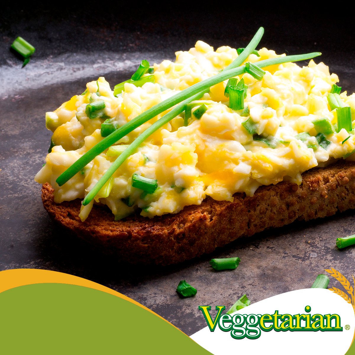 GallinaReal's tweet photo. Los huevos Veggetarian ® son producidos por gallinas alimentadas con proteínas de origen vegetal (raciones basadas exclusivamente en cereales y vegetales seleccionados).🐣🐔🍳 https://t.co/76UrCRYVZ2