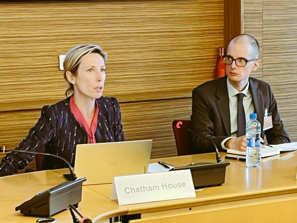 samwaldock's tweet photo. When relationships with partner governments completely break down, aid is difficult - fraught with moral & practical challenges.
But the development community has learnt a lot about what works & what doesn't.
Great to hear @RenataDwan
of @ChathamHouse share findings at #GovNet https://t.co/ypqAUO7XBj