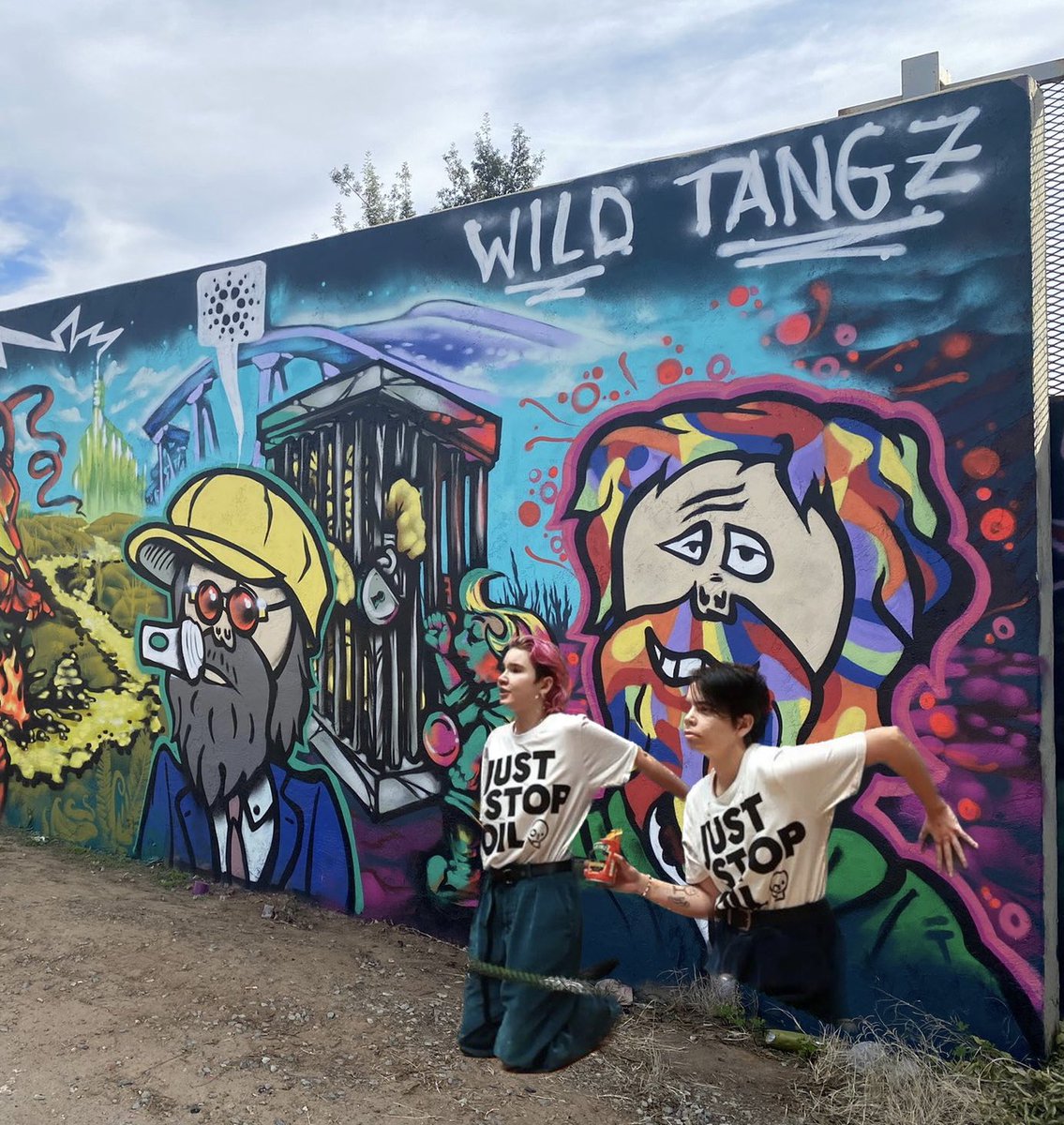 These two know good art.