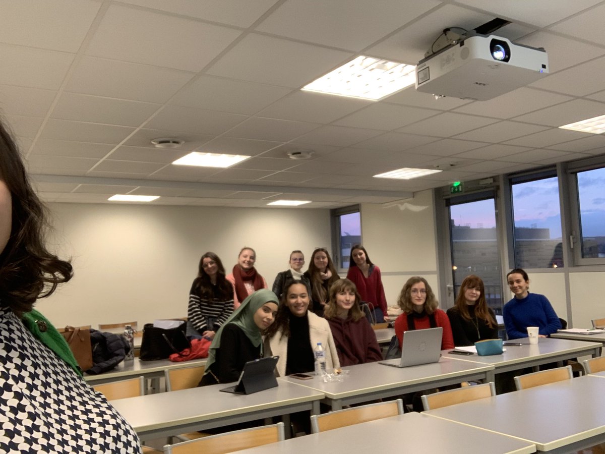 Flore_FAGE's tweet photo. #reseau | Aujourd'hui j'étais à Besançon pour rencontrer l'équipe pédagogique et présenter l' ANESF aux deuxièmes années 💪
Merci à elles pour l'accueil ! 

 @AESFBesancon https://t.co/ivp58hQX22