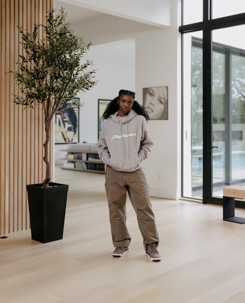 A MA MANIÉRE X AIR JORDAN 4⁠
⁠
Highlighted by luxurious details and memorable words, priced at $225 with sizing in Men's 4/Women's 5.5 - Men's 15/Women's 16.5 (size 14 is unavailable).⁠
⁠
Available 11.23 at 9AM EST exclusively at amamaniere.com.
US shipping only.
