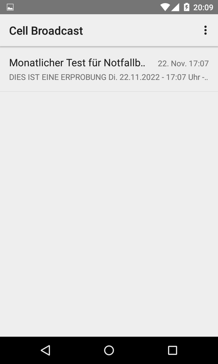 Fruchti's tweet photo. Heute auf meinem Pixel 3a vier #cellbroadcast Test-Warnungen erhalten. Die erste erreichte auch mein Nexus 5X mit Android 8.1, die zweite nicht 🤔 Mein Nexus 4 mit 5.1.1 bekam dafür die zweite 🤷🏻♂️ #dealert #eualert https://t.co/XNm6qNR2TV