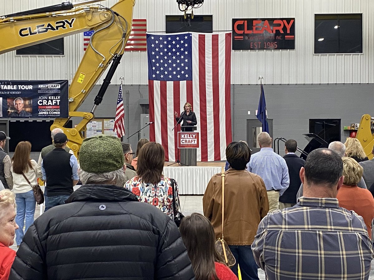 KellyCraftKY's tweet photo. Something special is happening in Kentucky.                                                    Thank you to the supporters that gathered to join our movement. #KitchenTableTour https://t.co/IuG0TiFJSi