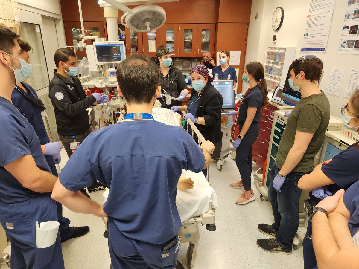 MSingh_MD's tweet photo. @JacobiSimCrew running an ED-Trauma Surgery #InSituSimulation designed to integrate two highly functioning teams with the unified goal of patient care @JacobiHosp #Level1 https://t.co/1yB3s8oaFA