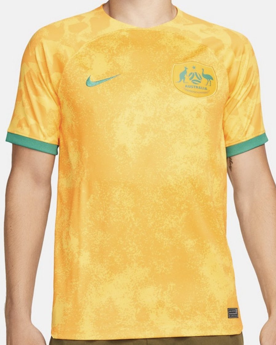 KitNerdCorner's tweet photo. If it wasn't the terrible Nike template, this Australia shirt might be pretty good.
The France home blue is class, all in the details.
Good colour match-up.
#WorldCupKit #WorldCup2022 https://t.co/t6AXtL9StD