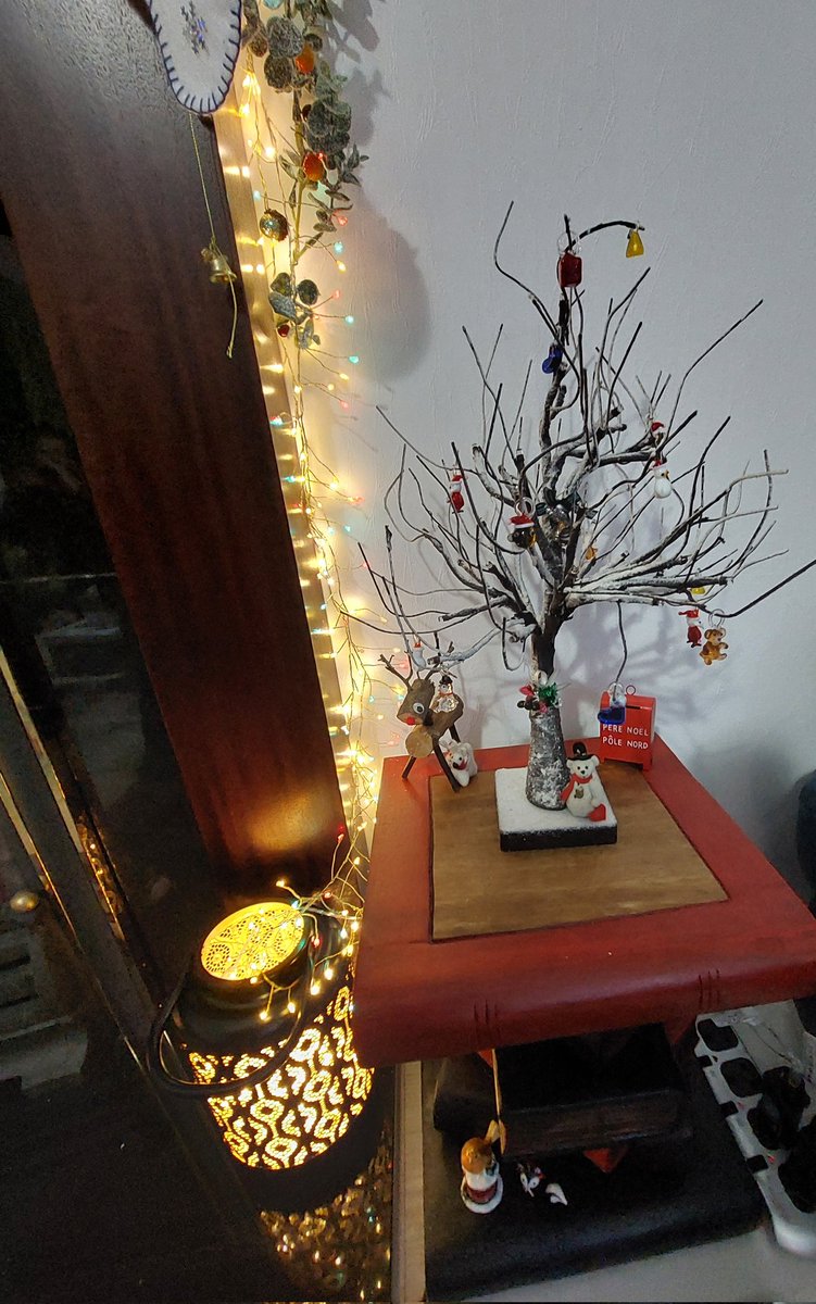 LJ_Believe's tweet image. #POstsbles
It's beginning to look a lot like . . .