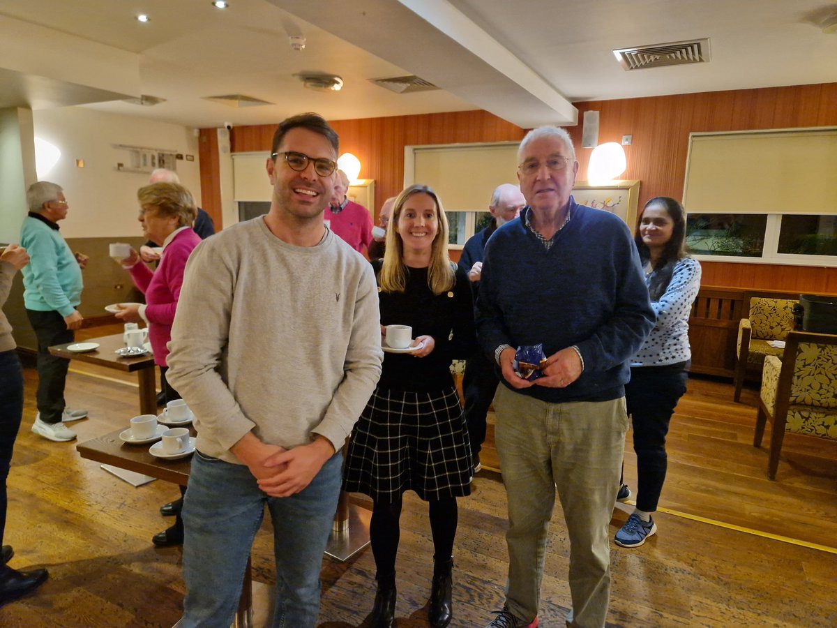 Every meeting is an opportunity to meet some super people who have at least one thing in common, the desire to improve their speaking and presentation skills in a supportive environment. Core members are there to welcome guests and share a cuppa during the break. 👏🏼