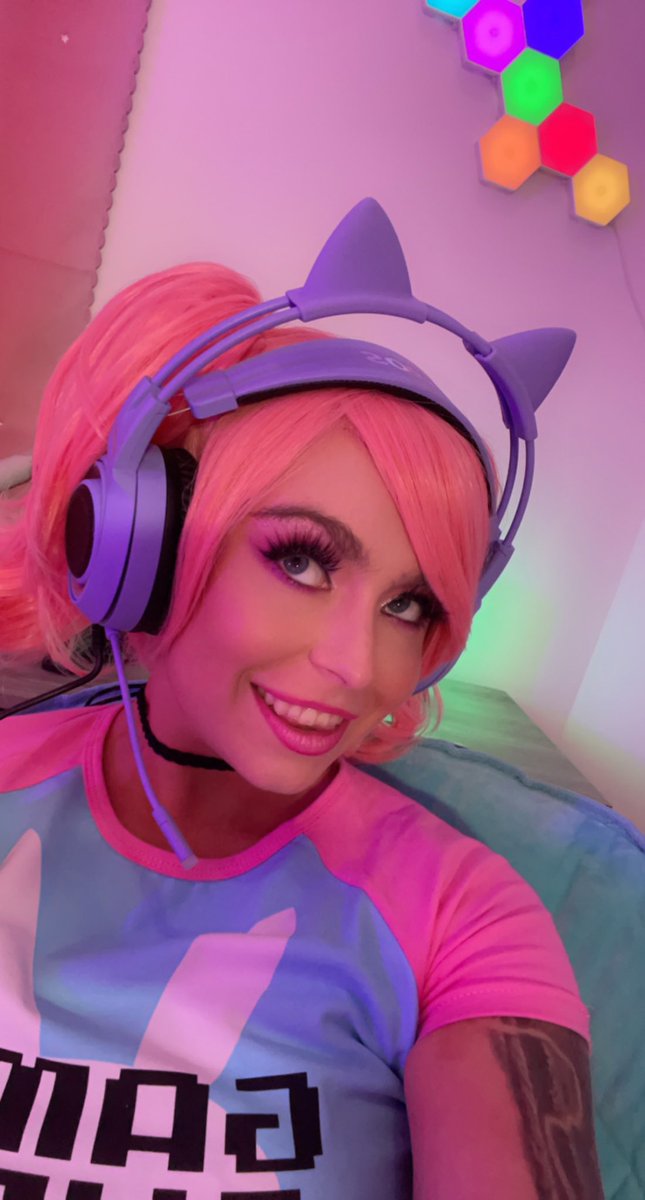 krissy knight (in miami 10/27-?) on Twitter: "Always a great day on set with @TeamSkeet"