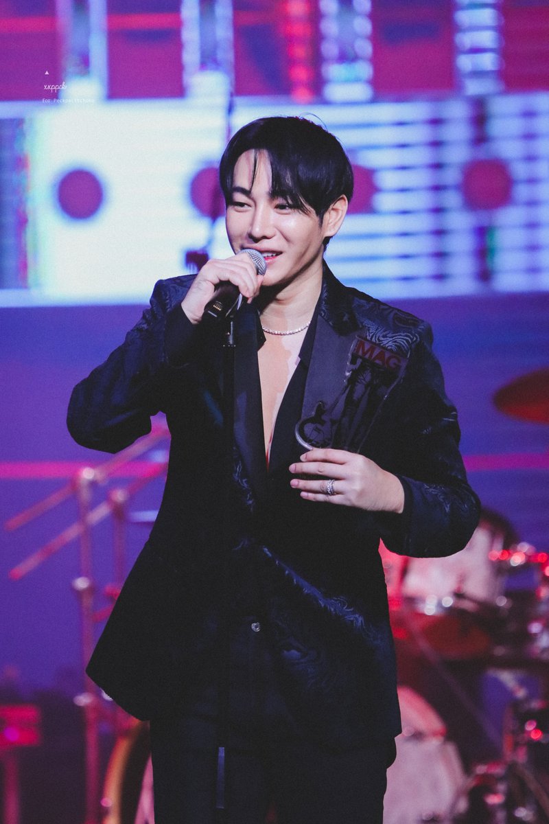 xxppck's tweet photo. ยินดีด้วยนะ เก่งที่สู้ดดดดดด :)
#เป๊กผลิตโชค
#theguitarmagawards2022
#TGMA2022xPeckPalit
#xxppck_photo https://t.co/NU88u88g4O
