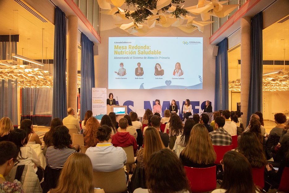 Este fin de semana he estado en la X Jornada de <a href="/codinucova/">CODiNuCoVa</a>, donde mos hemos actualizado, de un plumazo, sobre lo que se está haciendo en torno a la #AlimentaciónSostenible. 

Mil gracias a las compañeras de <a href="/codinucova/">CODiNuCoVa</a>, a las talleristas y a las ponentes por este gran evento.