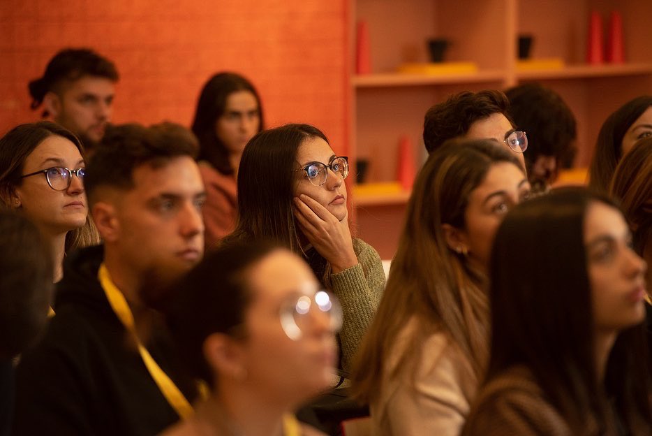 paulamarrerof's tweet photo. Este fin de semana he estado en la X Jornada de @codinucova, donde mos hemos actualizado, de un plumazo, sobre lo que se está haciendo en torno a la #AlimentaciónSostenible. 

Mil gracias a las compañeras de @codinucova, a las talleristas y a las ponentes por este gran evento. https://t.co/T6Zx7L2sCr
