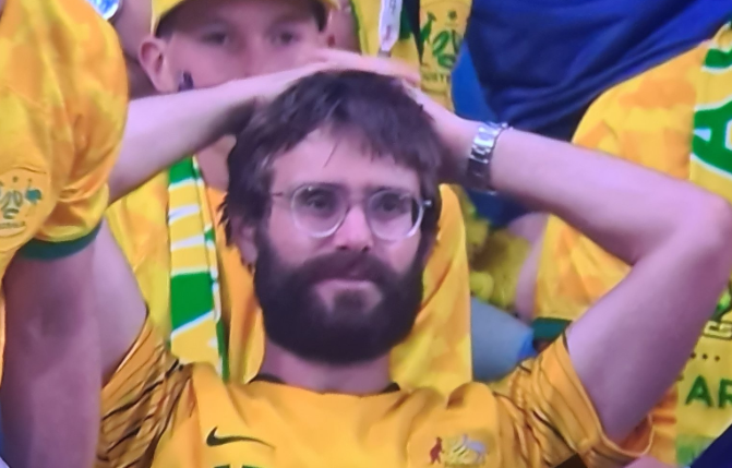 Antoine5km's tweet photo. MAIS??????

C'est pas un supporter Suisse c'est juste un supporter anti-Français 😭 #FRAAUS https://t.co/0PYduiysK6
