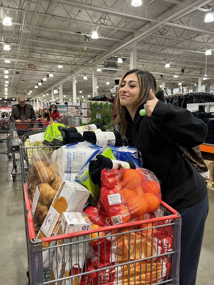 Sophia Kianni tweet media