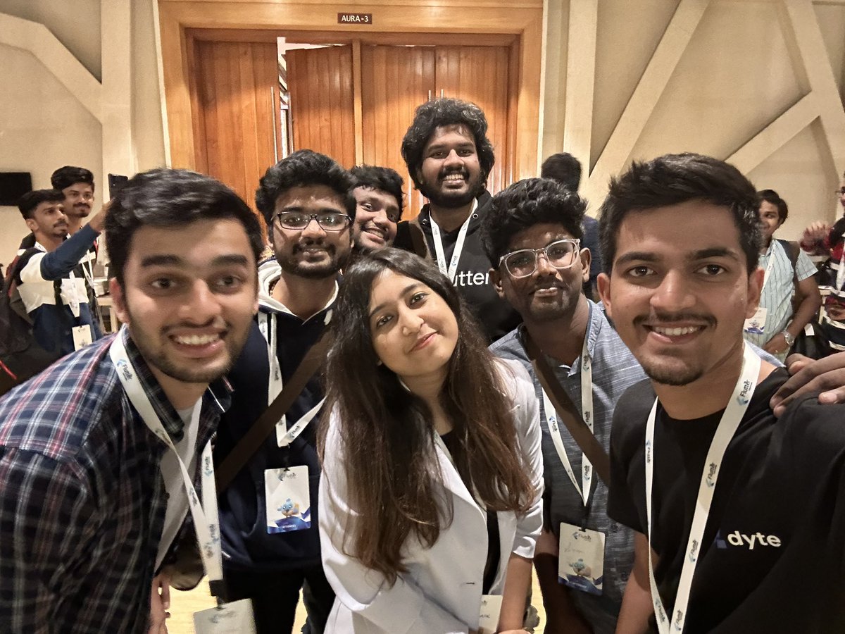 Ritikjainx's tweet photo. Totally missed the next session becz 1.5 hours of break became short for me and I wanted to network with more GDEs and community folks 👀 ,made a lot of connections and grabbed a lot of goodies.

P.s. I am not edited in the last pic and please let me know how this session was 🥹 https://t.co/h5IEQTWuC5