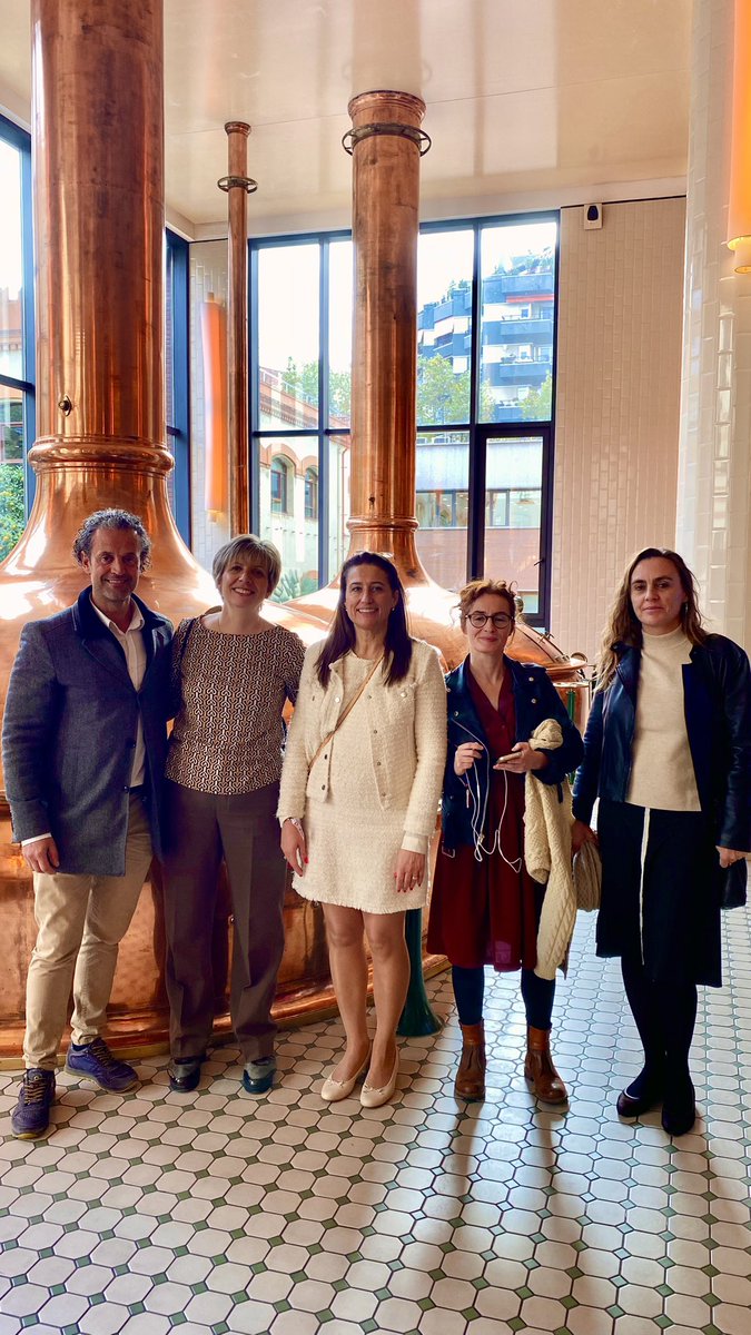 AdvocatsFAMILIA's tweet photo. Inspira’t per Digitalitzar-te.
Acte organitzat per la Generalitat de Catalunya i la Cambra de Comerç.
#IXD22 #empresaris #empresariat #empresaria #advocadadefamilia #advocatdefamiliadebarcelona https://t.co/sD7Q9bwKgn