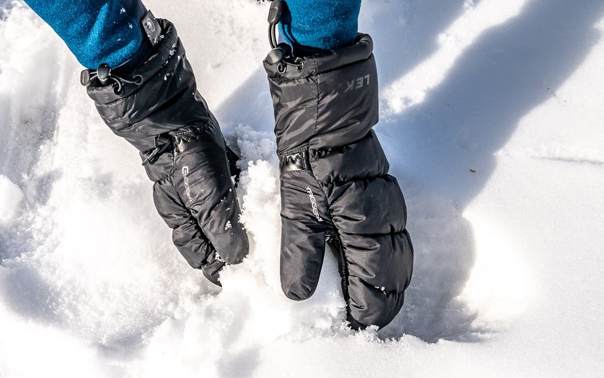 hikebiketravel's tweet photo. My 2022 outdoor lovers holiday gift guide is live - #books boots &amp; bars + cozy winter clothing https://t.co/vyHtf9OZD5
#shopping #outdoorlovers https://t.co/PQcvw0UtW2