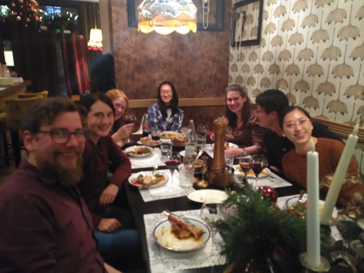 #sfe2gfoe2022 Celebrating the Symposium today on methods to assess the soil matrix with <a href="/EdithCHammer/">Edith Hammer</a> <a href="/MPollierer/">Melanie Pollierer</a> <a href="/logos_lu/">Jing-Zhong Lu</a>  @Mud_Maik