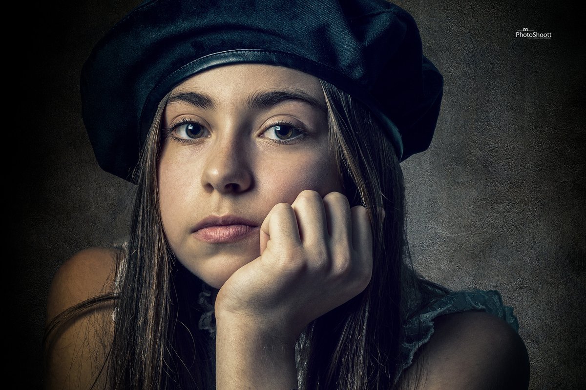 photoshoott2022's tweet photo. Portrait Photography at https://t.co/bAKE0m1fdC #girlpower #girl #Girlportrait #fashionstyle #photography #photoshoott #photoshoottphotography #professional_photography #professional_photographer #lookingatcamera #NewJersey #hireapro https://t.co/fFk0xUfAUl