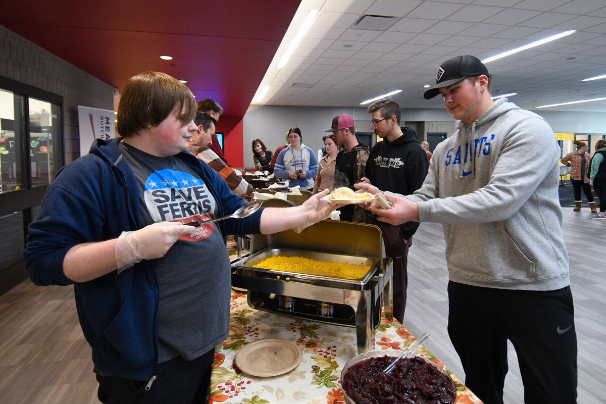 clcmnedu's tweet photo. One of our favorite traditions: Holding a free Thanksgiving meal for all students on both campuses this week!
We are so thankful for each and every one of you. πβ€
#CLCcares #Thanksgiving2022 https://t.co/qBAFN8gltY