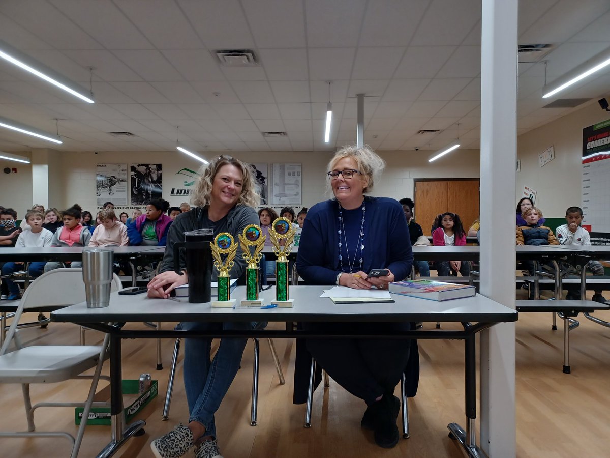 Thank you 2022-2023 Spelling Bee judges and our 4th grade audience for your support!  <a href="/LindberghSchool/">Lindbergh Elementary</a>