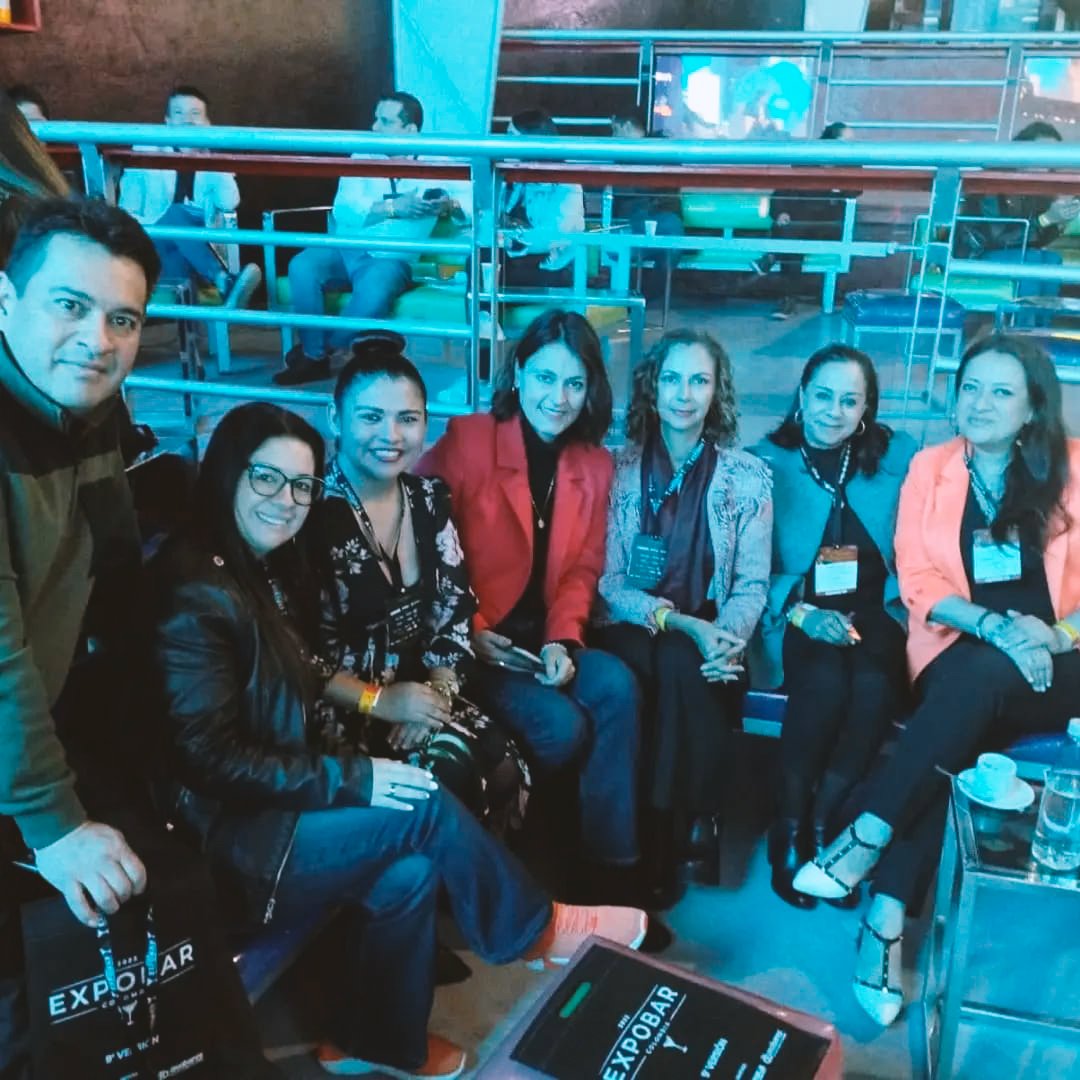 AcolapColombia's tweet photo. Participamos hoy en la #expobar2022 de @Asobares
felicitaciones a todo el equipo, excelente presentación
@CotelcoBogota @acodres_bogota @CaroFierroVal https://t.co/oUBivV95k4
