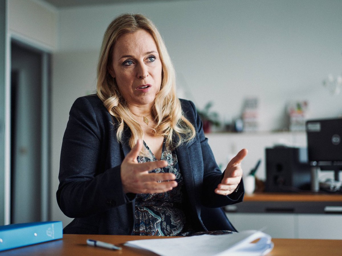 PhilippePissens's tweet photo. 6% BTW tarief op gas en elektriciteit is NIET budgetneutraal. Aldus #GertPeersman, econoom en hoogleraar.
Ik zie #EvaDeBleeker nu terecht denken: “Ik had het toch gezegd”.
Meneer De Croo, in deze heeft u gedwaald. Zet het recht. Het siert politici als ze hun fout toegeven. https://t.co/6gujLePoKZ