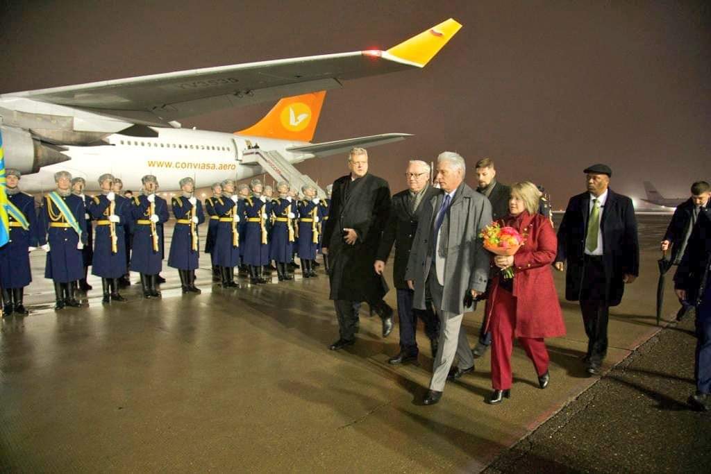 Concluye presidente #cubano <a href="/DiazCanelB/">Miguel Díaz-Canel Bermúdez</a> su visita a #Rusia y continúa su gira por #Turquía y #China.

#CubaHermana