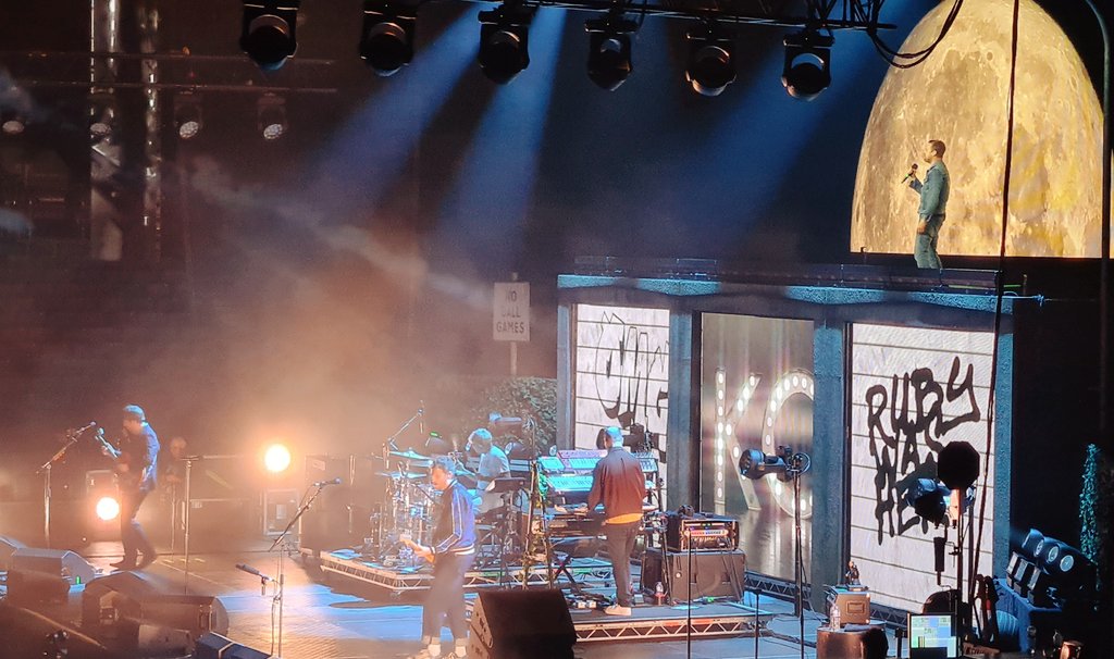 RobboPunx's tweet photo. Loved seeing the Kaiser Chiefs gig in Birmingham https://t.co/DTPKae93s5