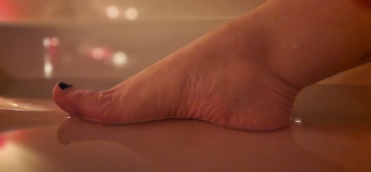 FoxyA69's tweet photo. @Feetfinder Spoil Me Daddy 🥵 https://t.co/BPYhpsOcZ4