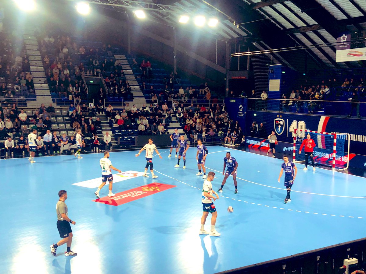 CoteMontpellier's tweet photo. #Sports : Choc de #handball ce soir au #FDI Stadium. Les coéquipiers de @KarlKonan22 au @mhbofficiel accueillent les redoutables joueurs allemands de #Goppingen ! #Handball #Europe #MHB https://t.co/zu1INncm86