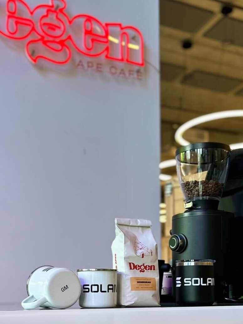 New holiday product, just arrived in NYC and Miami.

<a href="/Solana/">Solana</a> coffee mugs with to-go lids, available in white or black.