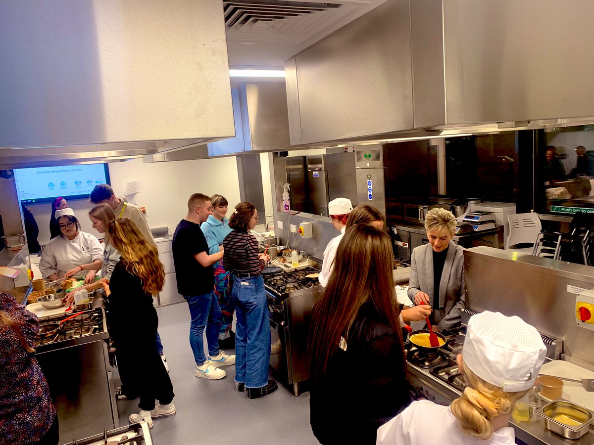 gillies_m's tweet photo. A great turnout at the insight event @UlsterBizSchool focusing on #CAMUUBS and #IHMUUBS degrees. Interactive learning at its best. #omelettechallenge #HTMUUBS https://t.co/QjRxCPN8Dg