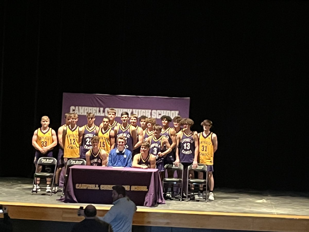 The squad with Aydan!