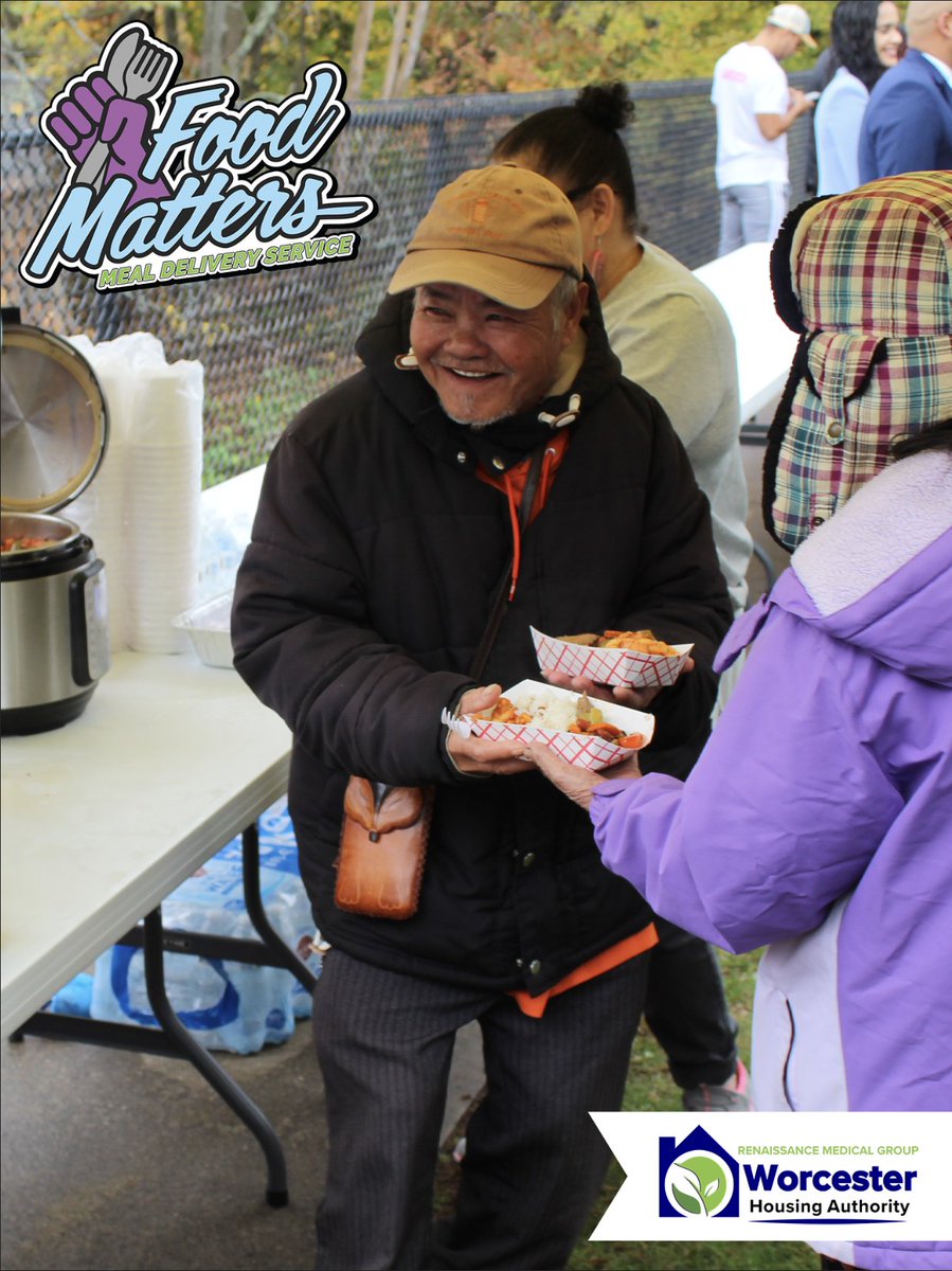 WHAuthority's tweet photo. 🍽️✨🏡The Food Matters program is a vital initiative to assist our community and reduce food insecurity. Learn and donate towards the community program here: https://t.co/puZ7eiaFSZ
#WHA #worcesterhousing #worcesterma #LifeAtWHA #DailyWHA #foodinsecurity #foodmatters https://t.co/oSsS1DfVIJ