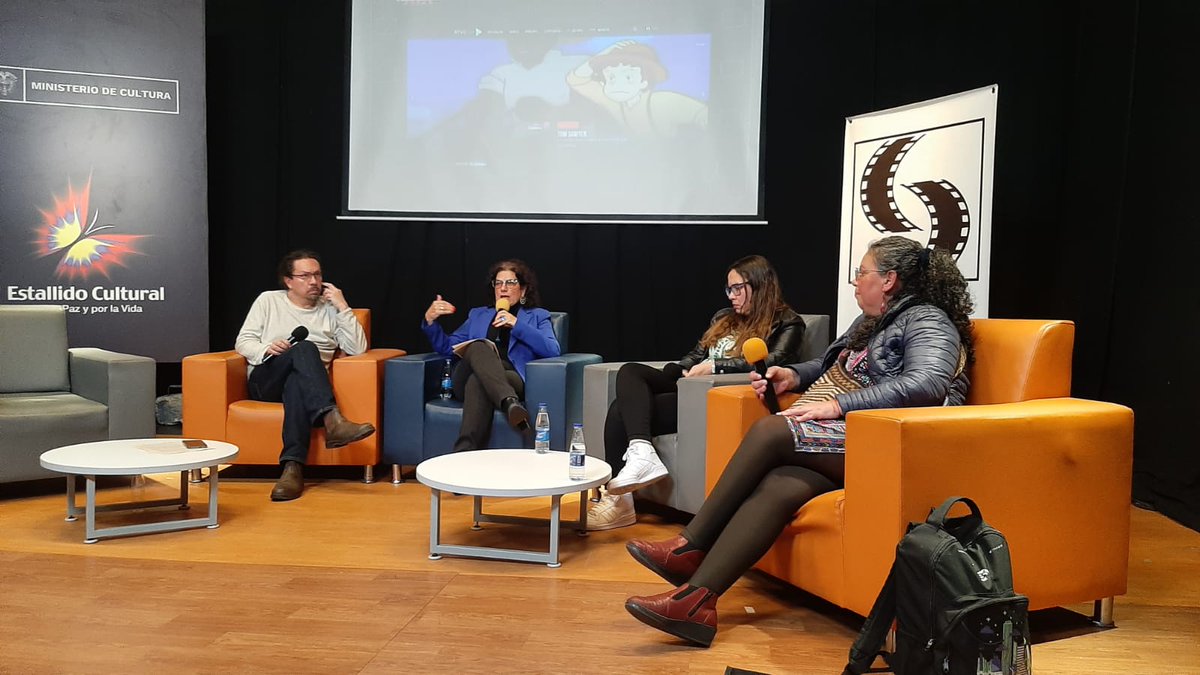 patfilmcolombia's tweet photo. Inicia el conversatorio: ‘Plataformas, redes, acceso e impacto en las audiencias de la memoria audiovisual’ en el marco del XIX #ENAA.

🗣️Con la participación de: Juan Carlos Baquero, Yenny Alexandra Chaverra y Rosaura Villanueva. Modera: @AlexandraFalla. https://t.co/8x0SVafO9Y