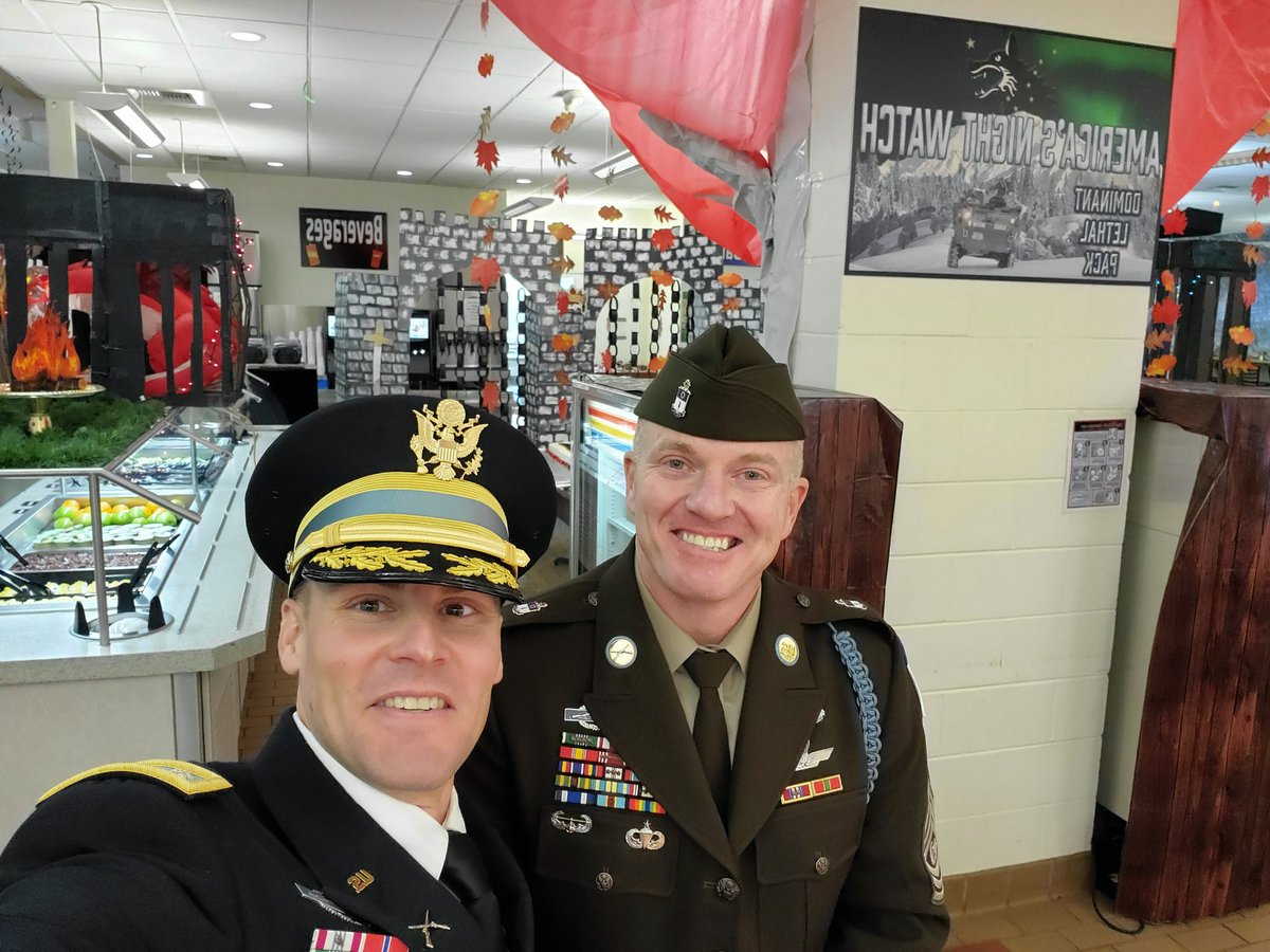 JEDoiron's tweet photo. It's that time of year! #GIMLETS #Thanksgivingmeal @11thAirborneDiv https://t.co/mviLOykS7P
