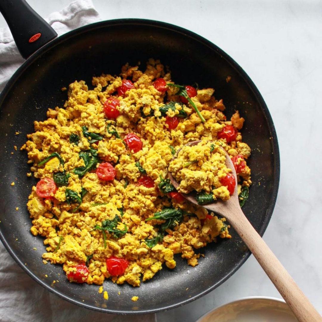 SvelteMd's tweet photo. Svelte-approved, #vegan breakfast: Tofu Scramble! 😋 Maybe you have vegans joining your holiday gathering this year, or you're vegan yourself. This one is sure to impress. 👏

For Svelte-approved holiday recipes, visit https://t.co/CJLJekeZKq

#healthy #veganrecipe #healthyrecipe https://t.co/G2SsEiXybP