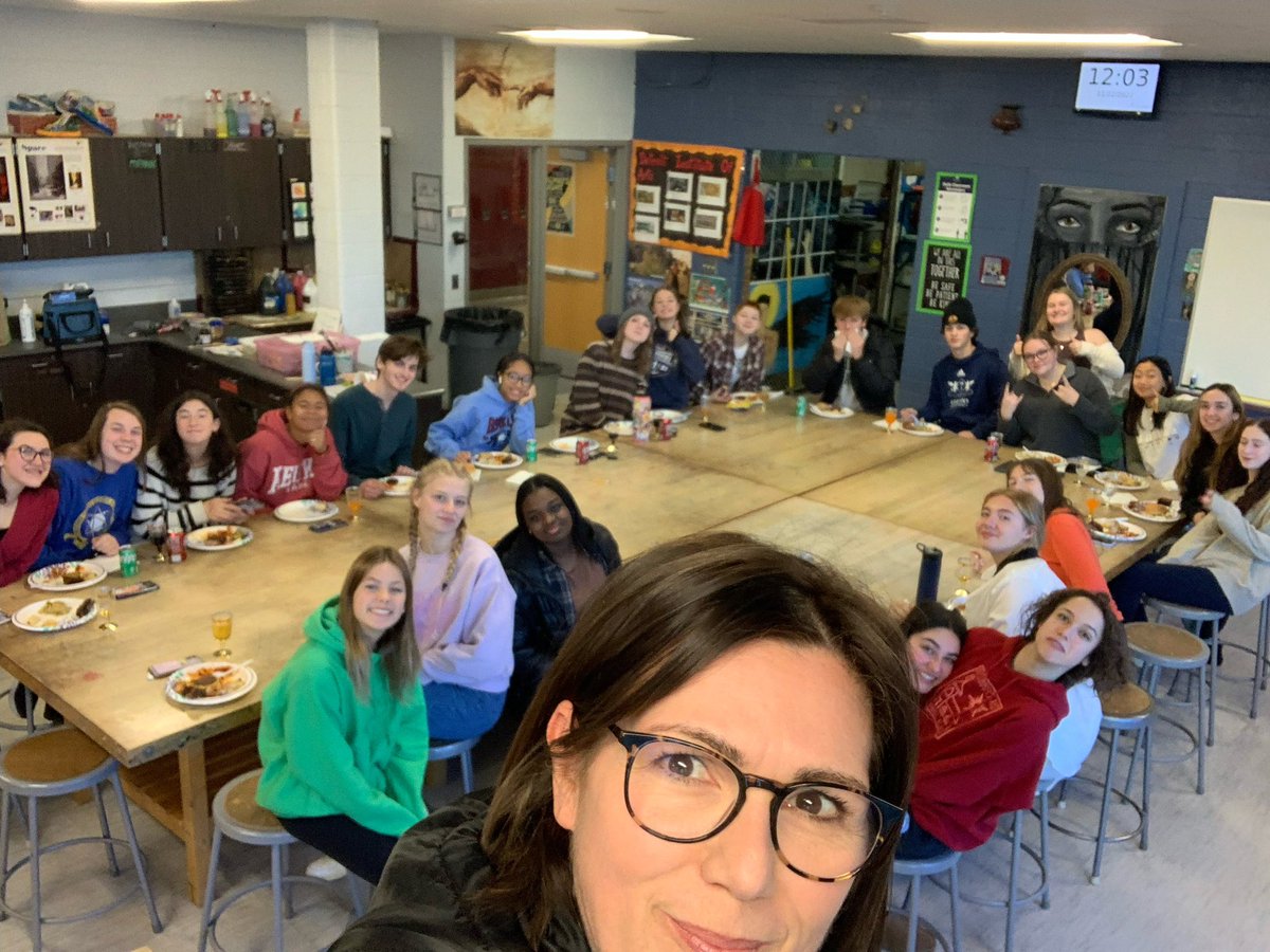 Happy thanksgiving from the stud lead fam ❤️❤️❤️