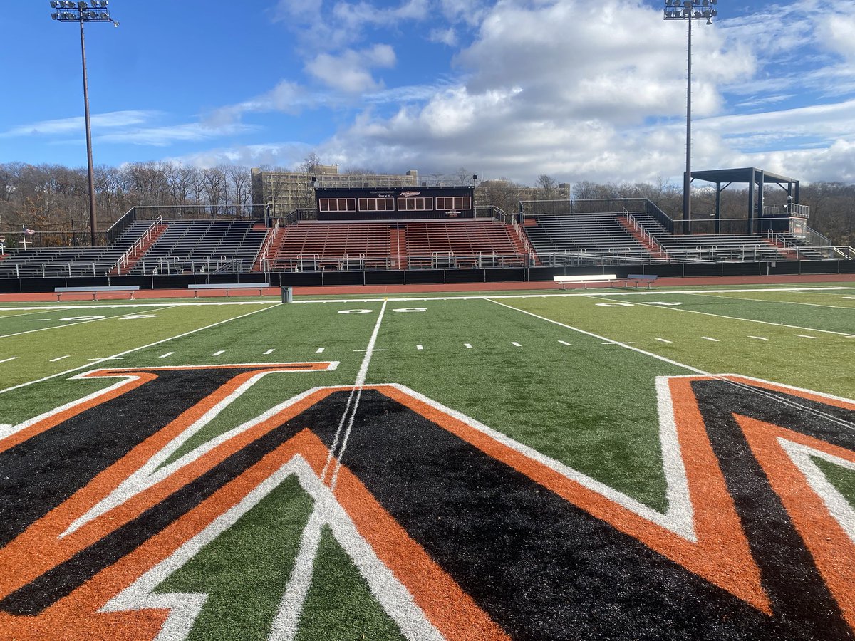 Had a great visit <a href="/WPUFootball/">William Paterson Football</a> Thank you <a href="/tim_sternfeld/">Tim Sternfeld</a> <a href="/DCWill36/">Shaun Williams</a> <a href="/BijasMatthew/">Matthew Bijas</a> for having me! I really enjoyed meeting the coaching staff and touring the campus!