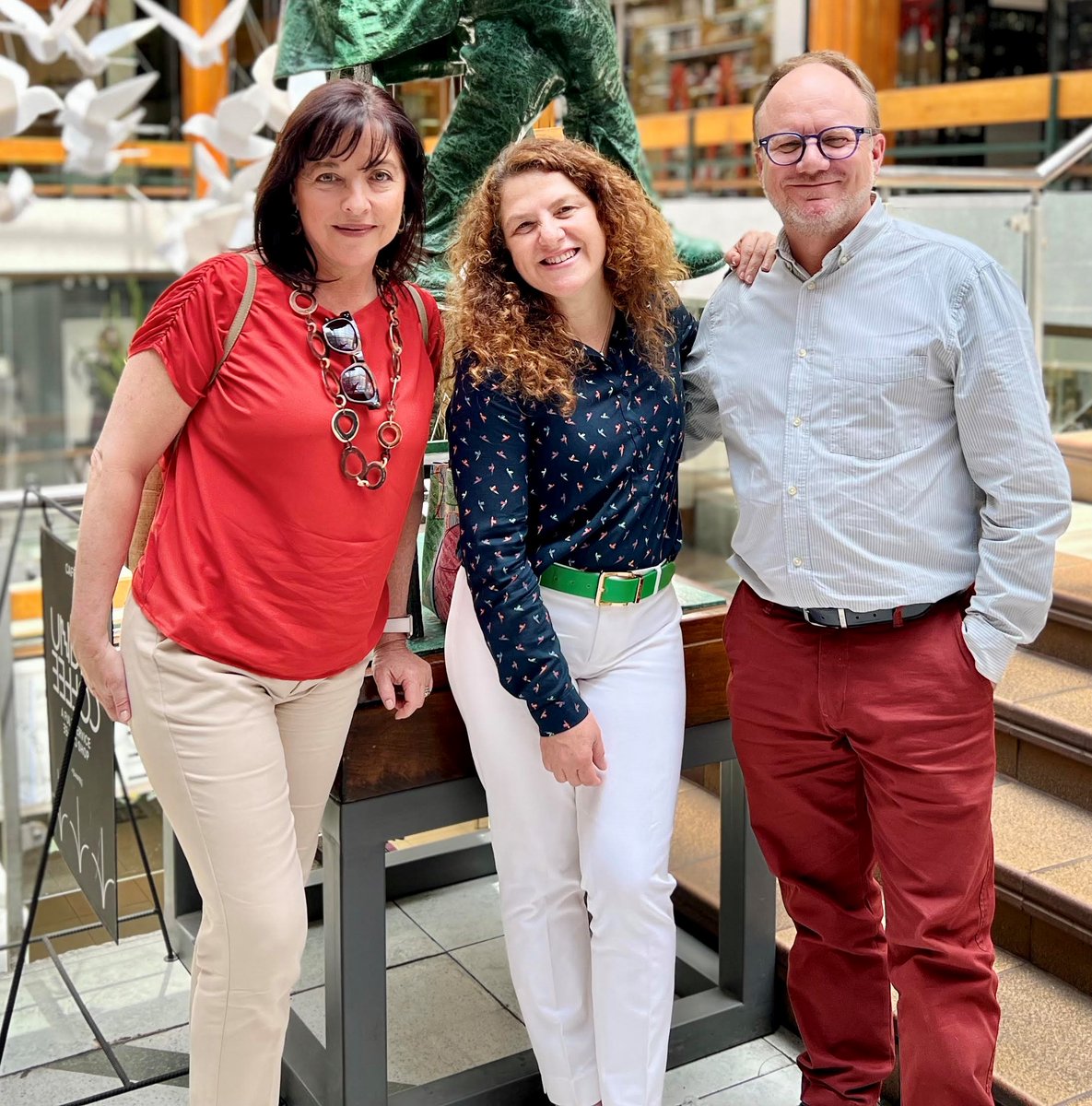 Premio Minnovex a la Creación de Valor en la Industria Minera Fernando Riveri 2022, se otorga por primera vez a una mujer;  la galardonada destacada emprendedora y académica Dra. Pamela Chávez Crooker, resaltando -entre otros méritos- su vocación innovadora para la minería.