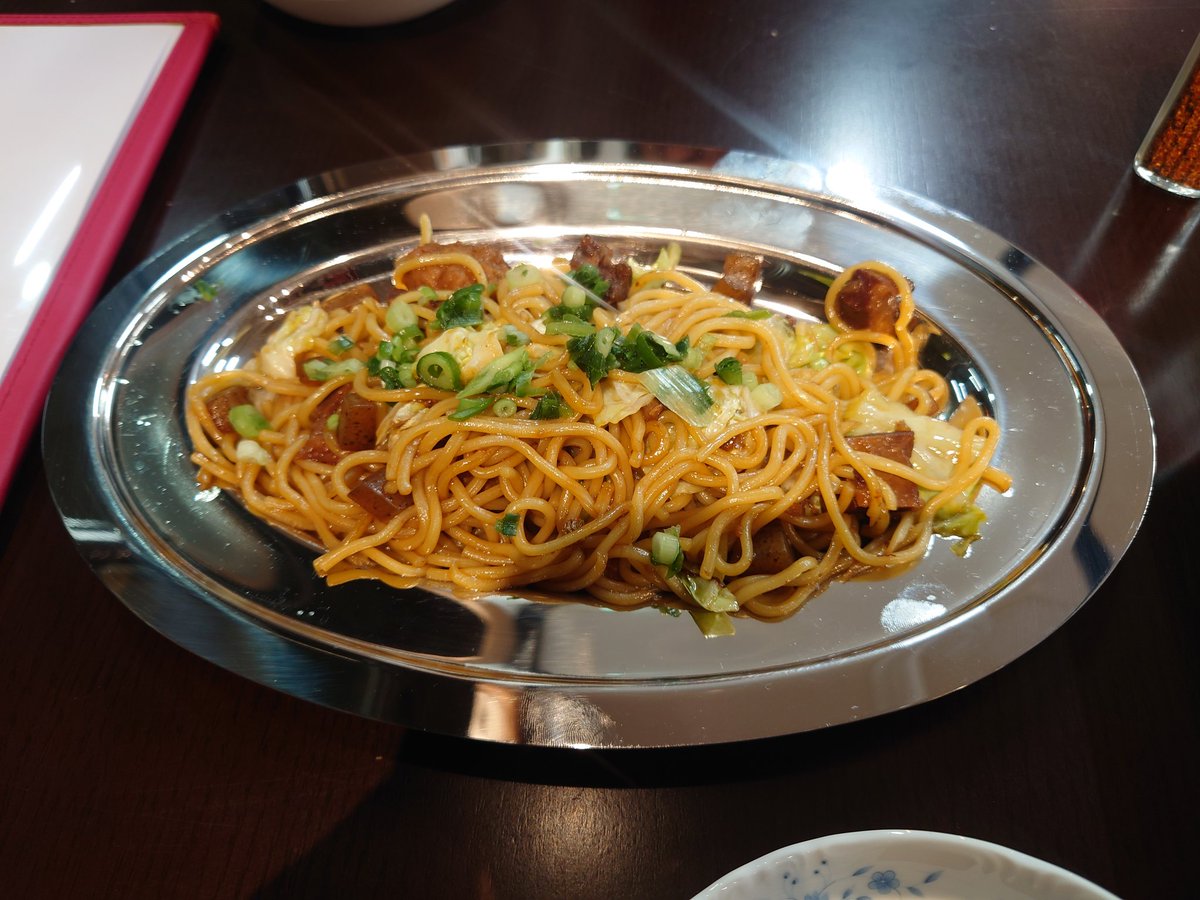 serosan_naosan's tweet photo. 年中行ってるサジェスタイルがカフェになった😆!!!!!
こだわりの珈琲や食事もあるけど、今回頂いた紅茶は美味しかった！紅茶？なのか？
それは。胡椒茶☕！
その香りに体も暖まる🎶
また飲みたい１杯なのでした🤤 https://t.co/6d9jbxRZG9