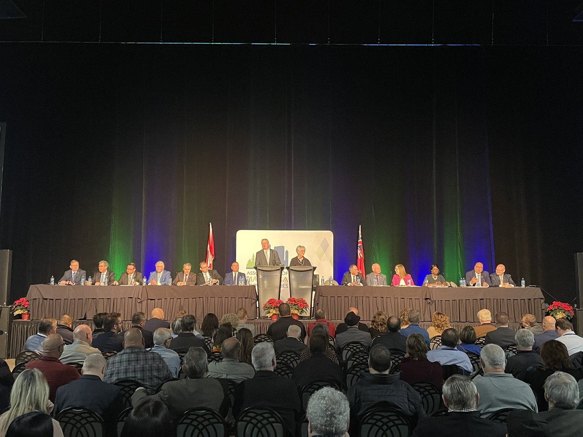 The AMM thanks the Provincial Cabinet for taking questions directly from delegates during the Ministerial Forum co-Chaired by Minister Eileen Clarke (@Min_E_Clarke) and President @kamblight. #mbpoli #wpgpoli