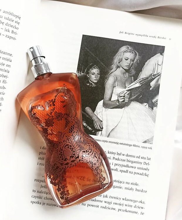 slimzytuks's tweet photo. Available testers for immediate delivery 

Twilly d'Hermes 85ml EDP - N50,000

Jean Paul Gaultter Classique 10ml EDP - N30,000

Paco Rabanne Invictus Victory EDP - N30,000

Buy the 3 for N110,000

DM or contact 08077461892 or whatsapp 👇 

https://t.co/O3Kyz5oi6R… https://t.co/FCbJyEnsKG